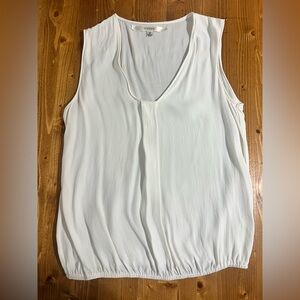 Studio M Cream Sleeveless Blouse